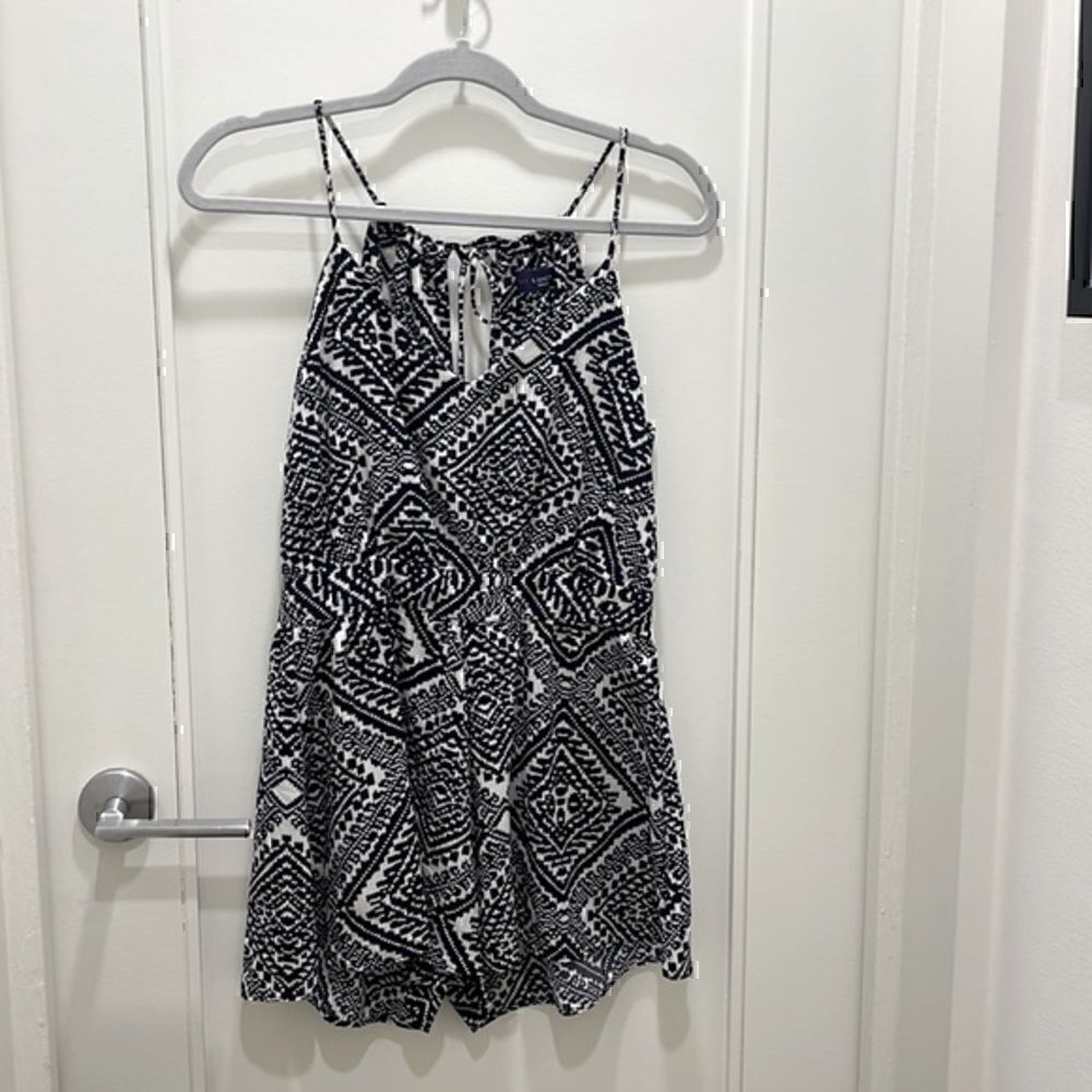 Love Lucy Love  Romper White &  Navy Size XS